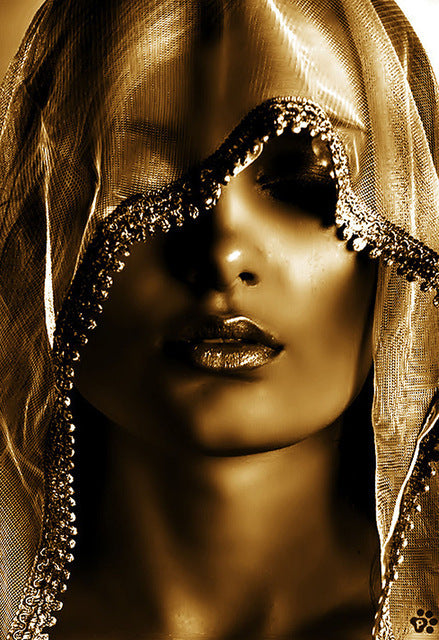 Modern Golden Noble Veil